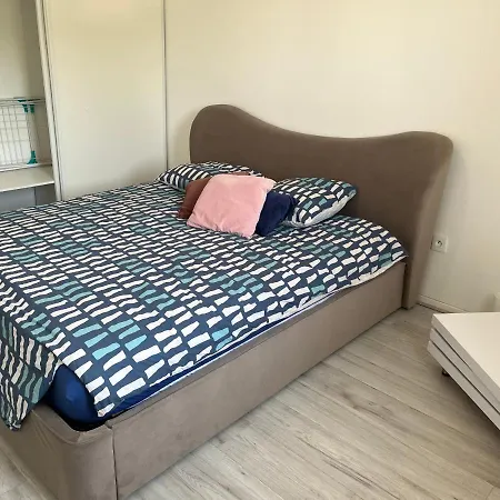 Superbe Appartement Avec Terrasse Apartamento Montévrain